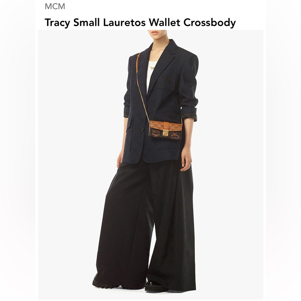MCM Tracey Small Lauretos Wallet on Chain EUC